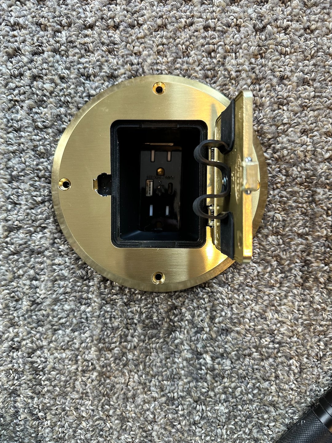 Residential Electrician Services in Your Area - Floor Outlet - Allentown, PA
